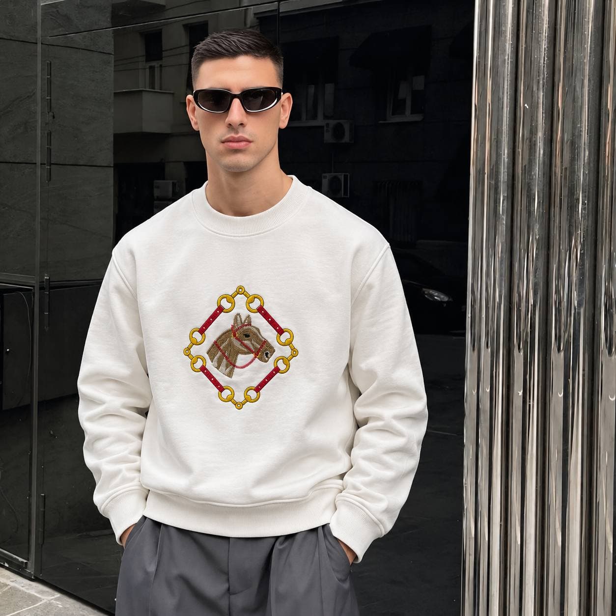 Horse Emblem Sweatshirt in White