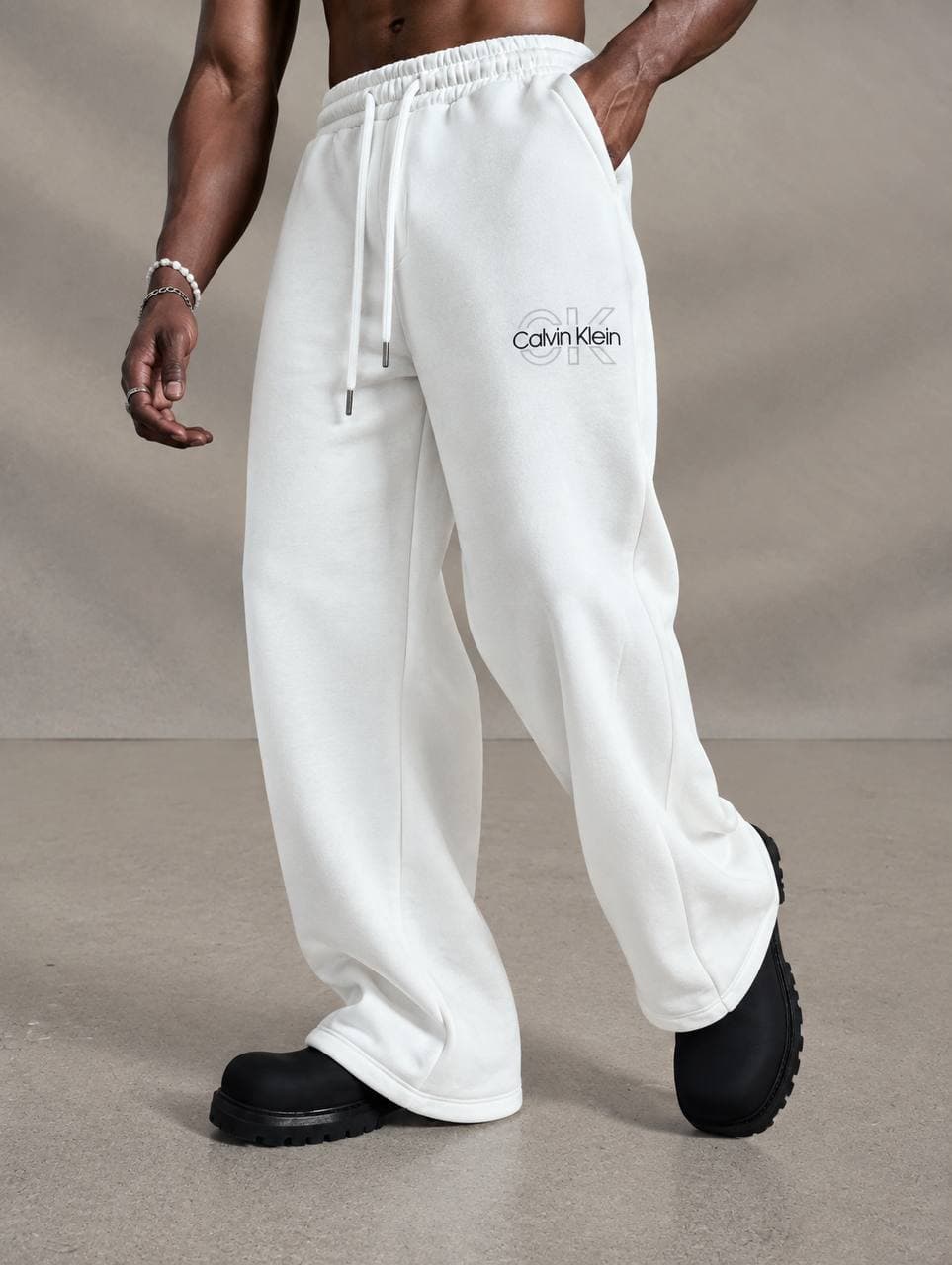 Tonal Logo Wide-Leg Sweatpants in White