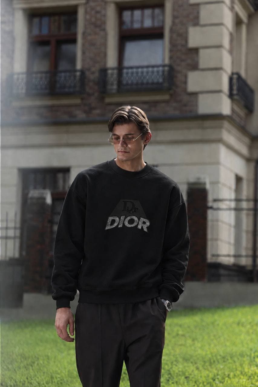 Bold Logo Crew Sweatshirt in Black