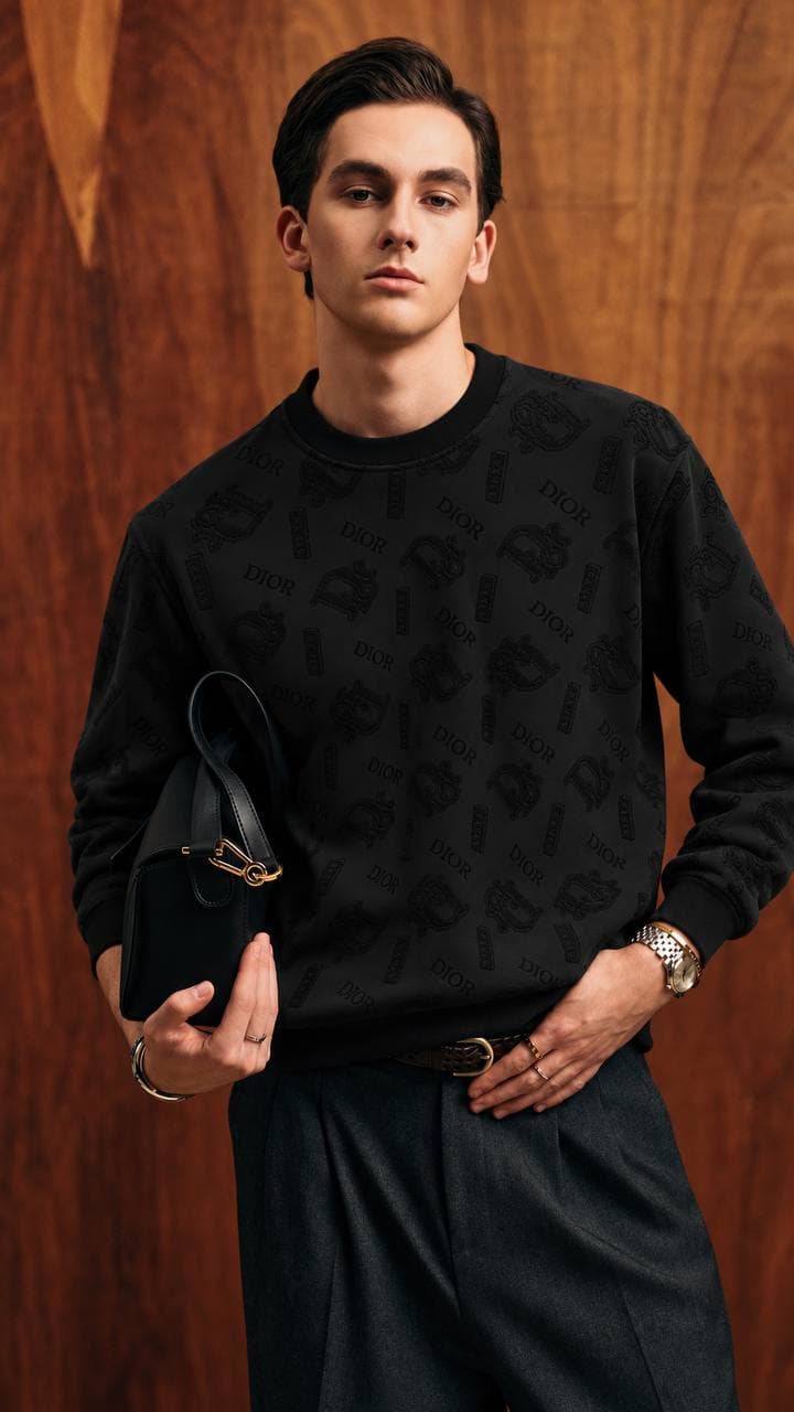 Embossed Emblem Crew Sweatshirt in Black