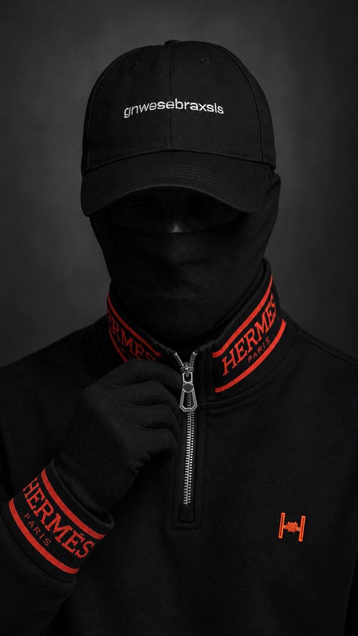 Logo-Tape Quarter-Zip in Black
