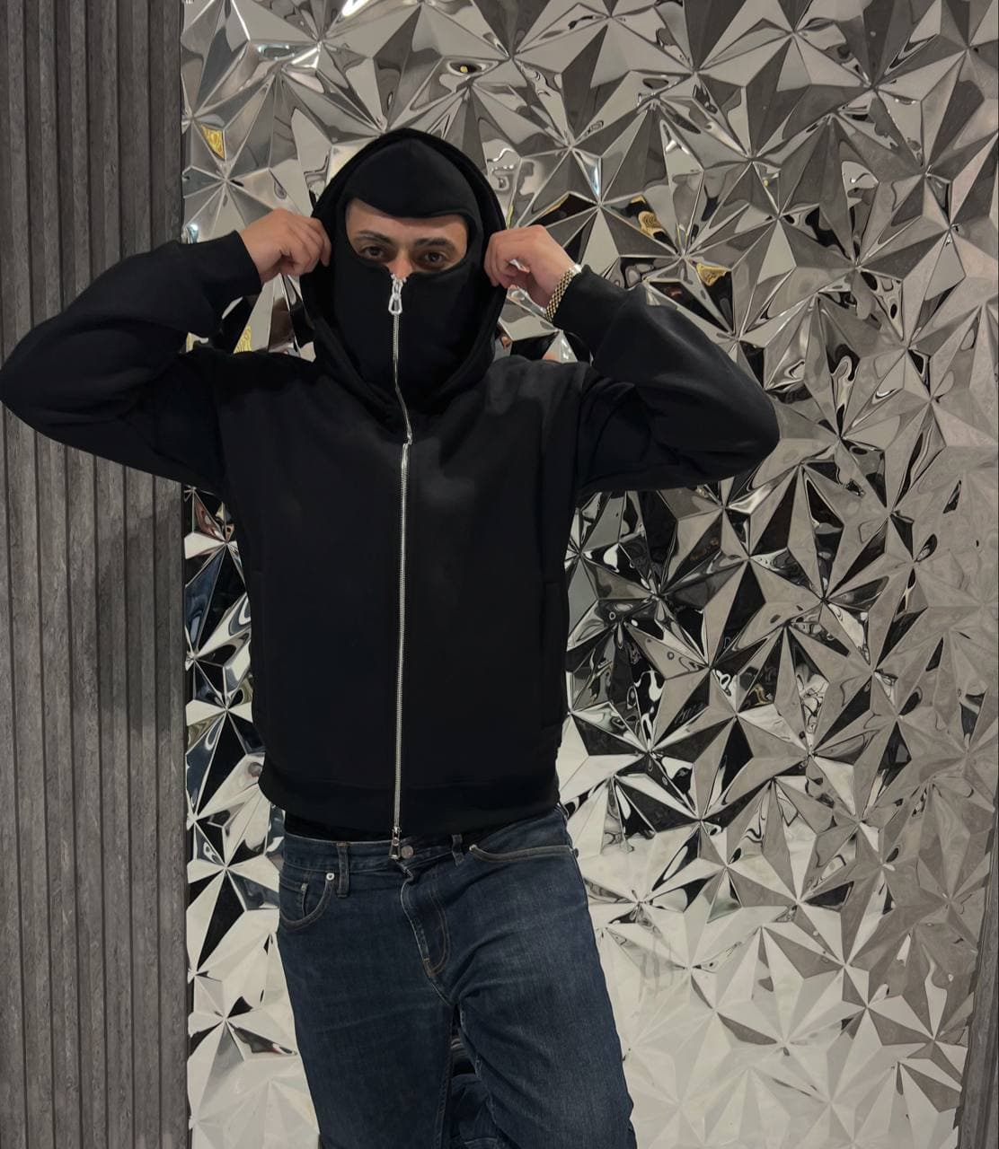 Essential Zip Hoodie in Black