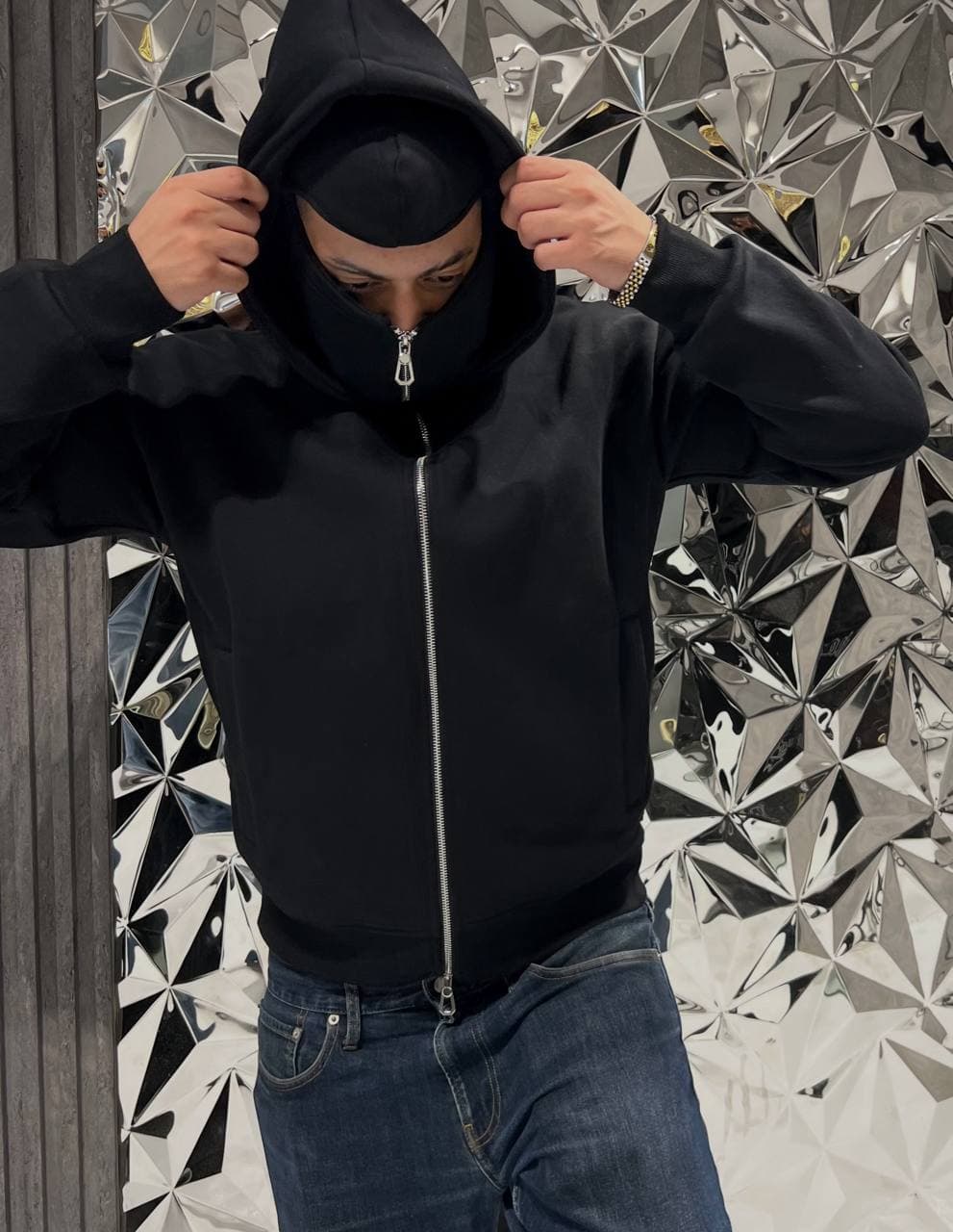 Essential Zip Hoodie in Black