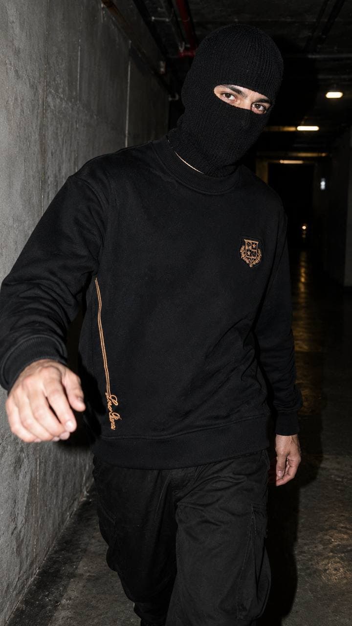 Side-Zip Sweatshirt in Black