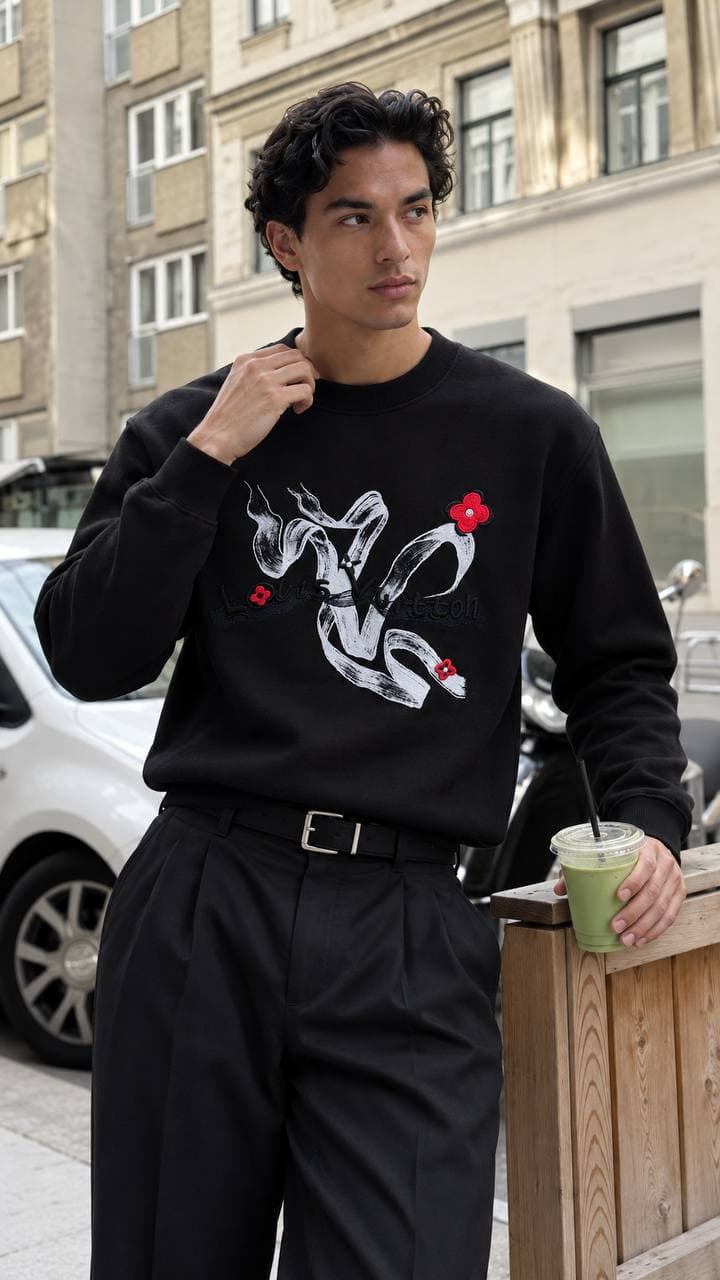 Snake Graphic Sweatshirt in Black, photo 3