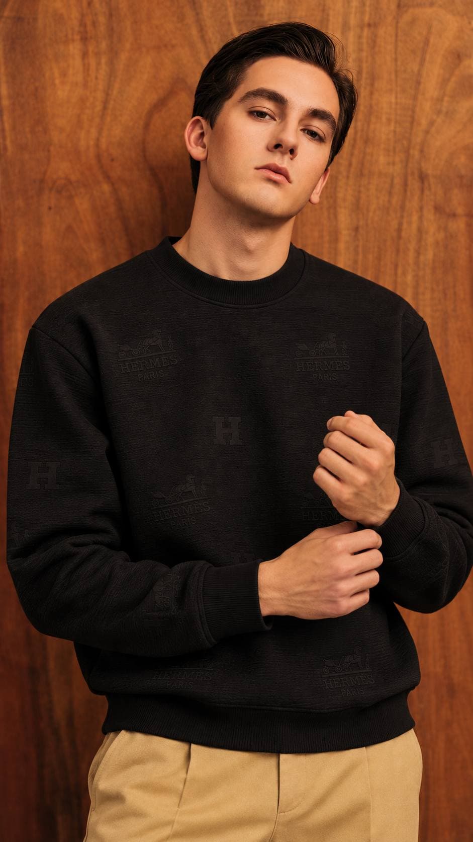 Embossed Letter Crew Sweatshirt in Black