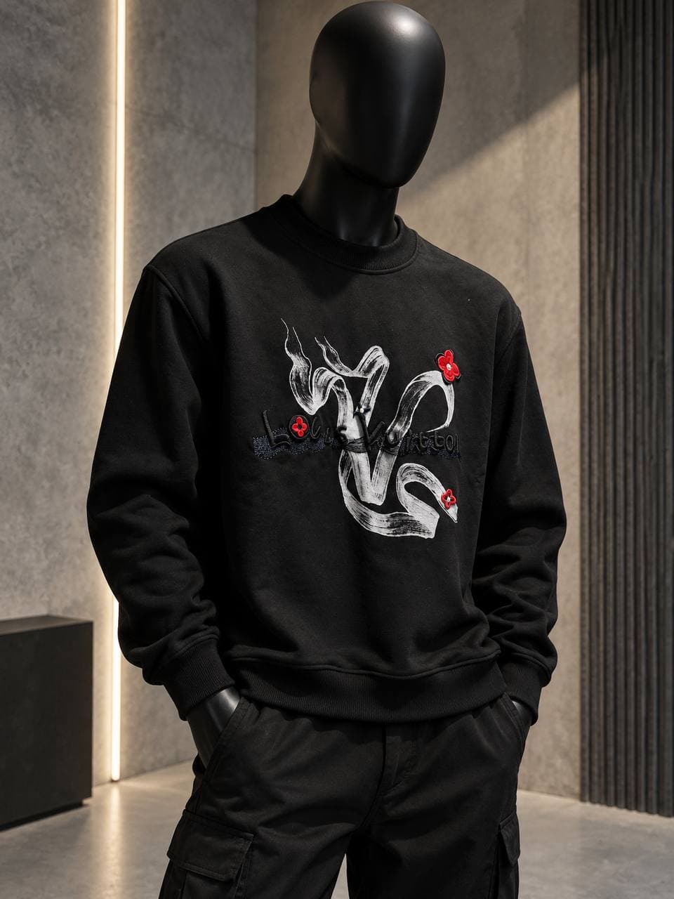 Snake Embroidery Crew Sweatshirt in Black