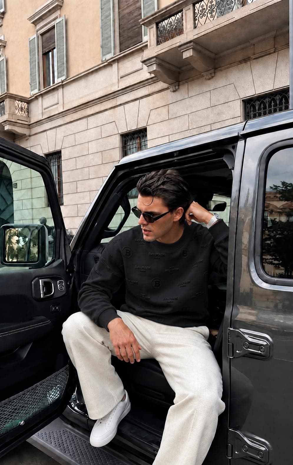 Embossed Coin Logo Crew Sweatshirt in Black, photo 2