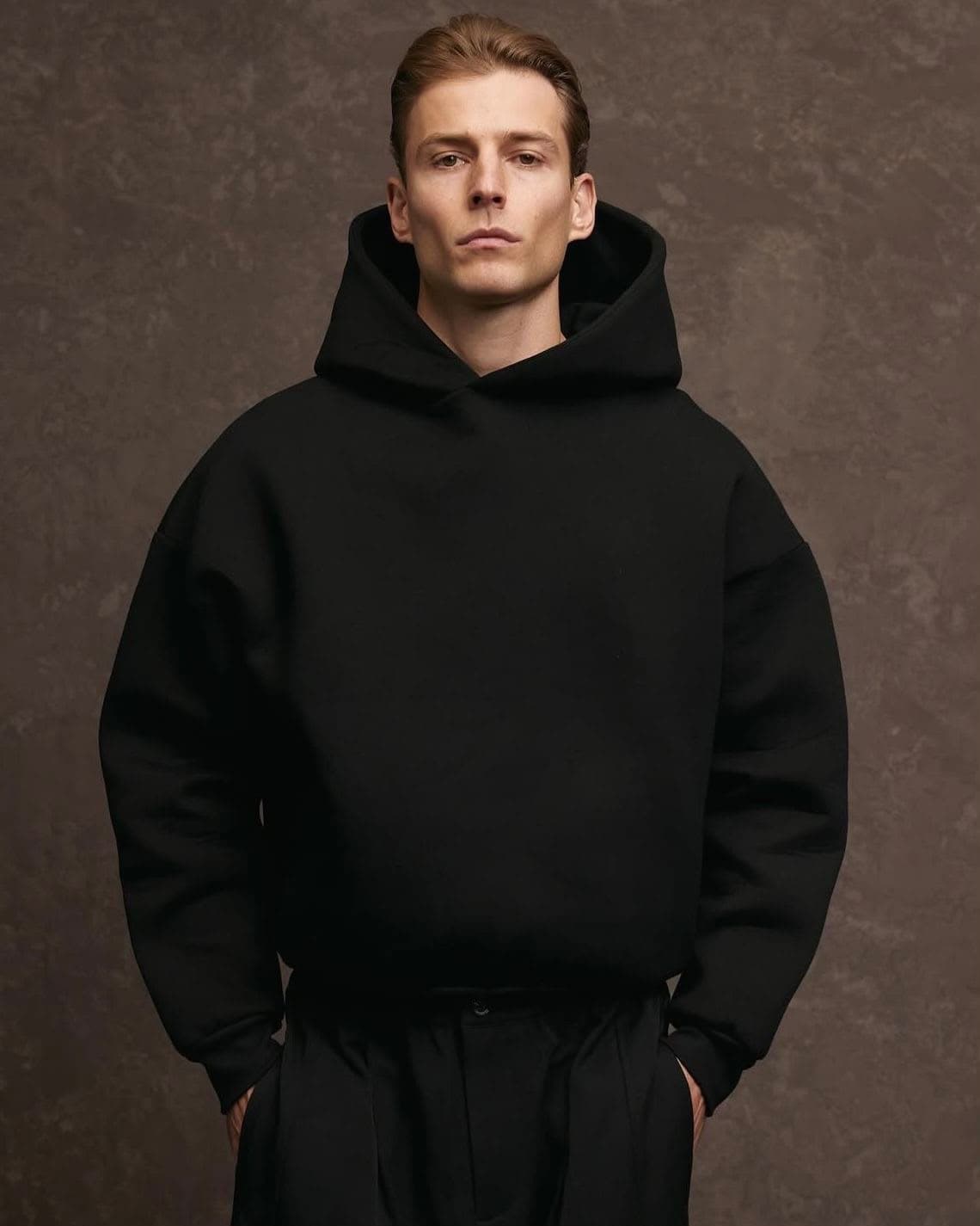 Heavyweight Boxy Hoodie in Black, photo 2
