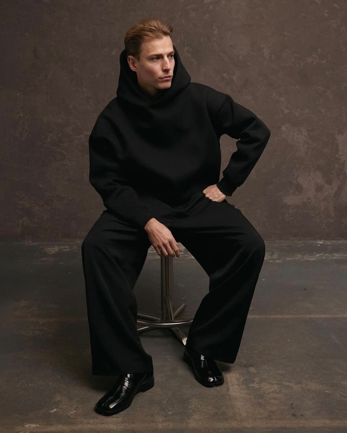 Heavyweight Boxy Hoodie in Black, photo 3